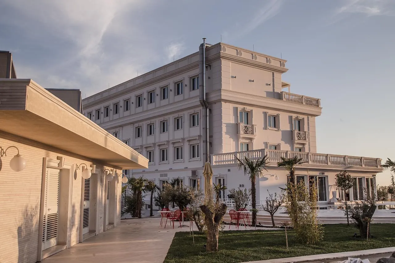 Hotel Villa Pascucci Дуррес