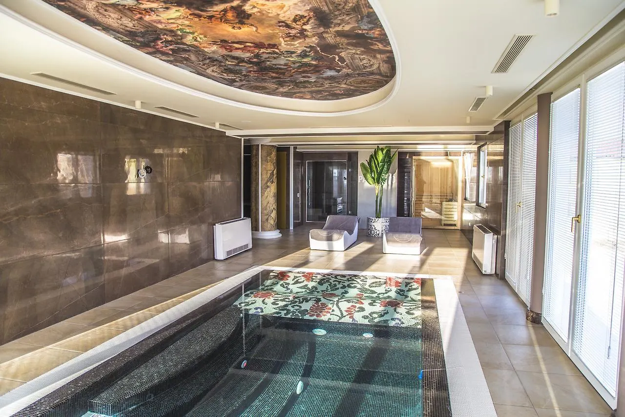 *****  Hotel Villa Pascucci Дуррес Албания